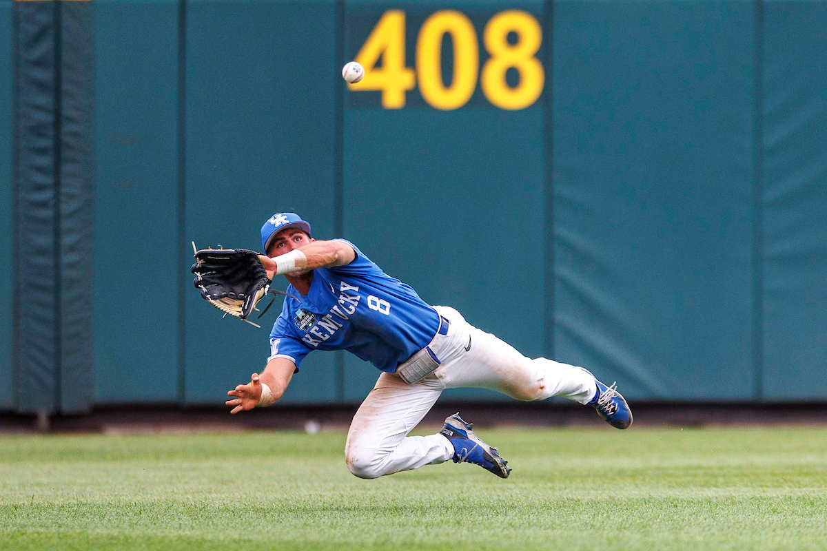 Kentucky Falls to Texas A&M at College World Series