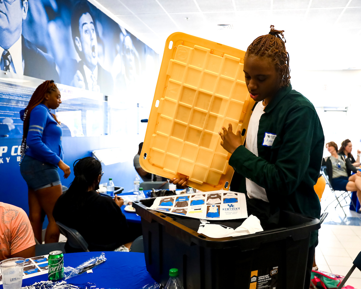 Ajae Petty.

Kentucky WBB 2022-23 newcomer move in.

Photo by Eddie Justice | UK Athletics