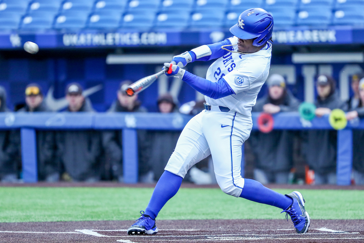 Oraj Anu.

Kentucky defeats Western Michigan 14-3.

Photo by Sarah Caputi | UK Athletics