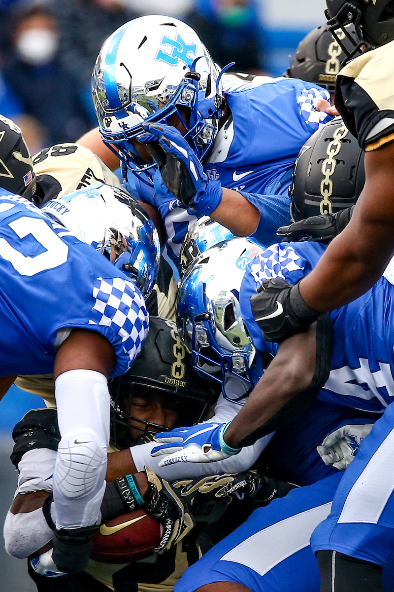 Tackle. 

UK beat Vandy 38-35.

Photo by Eddie Justice | UK Athletics