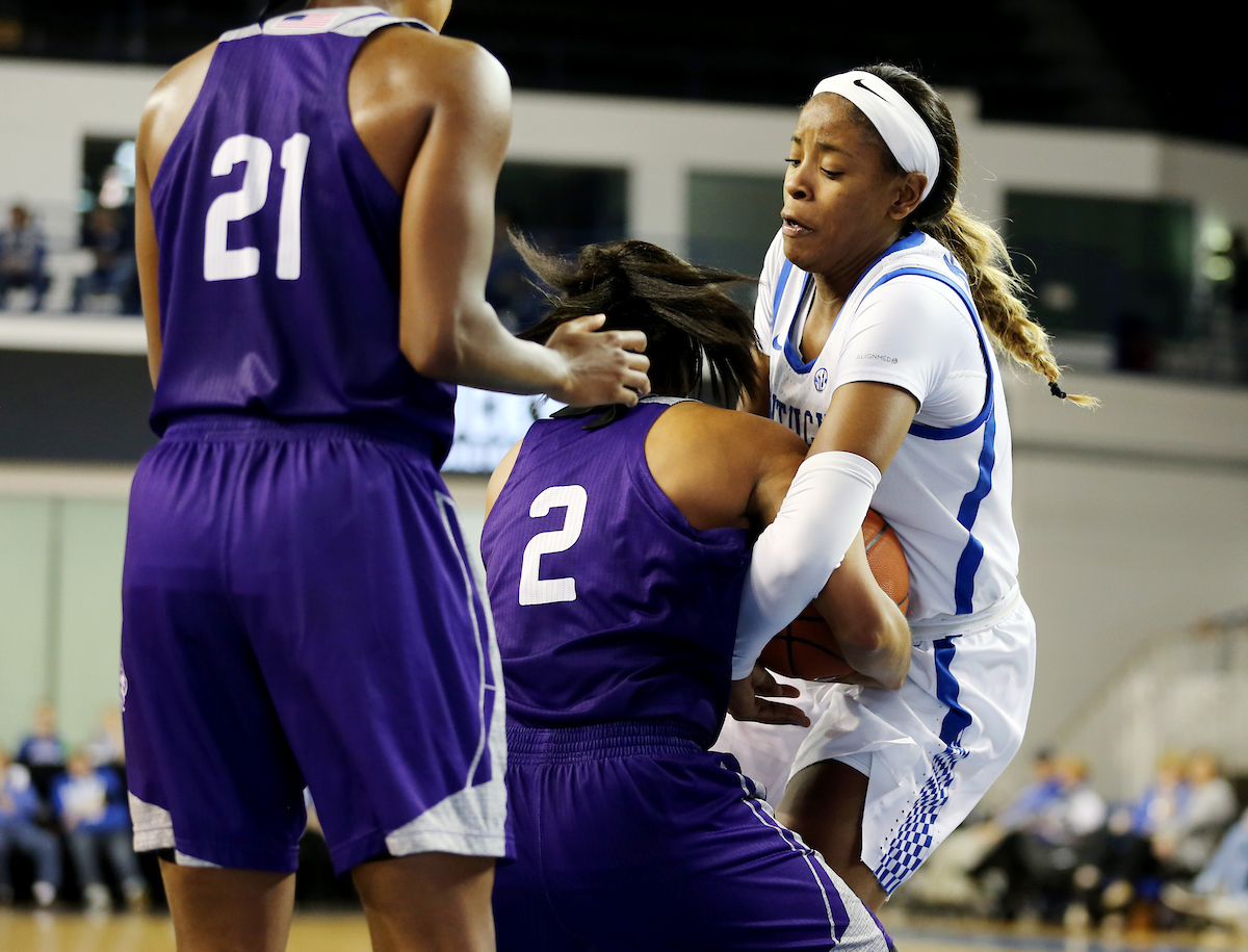 Keke McKinney


UK Women's Basketball beat High Point University 71-49 at Memorial Coliseum  on Sunday, November 18th, 2018.

Photo by Britney Howard  | UK Athletics