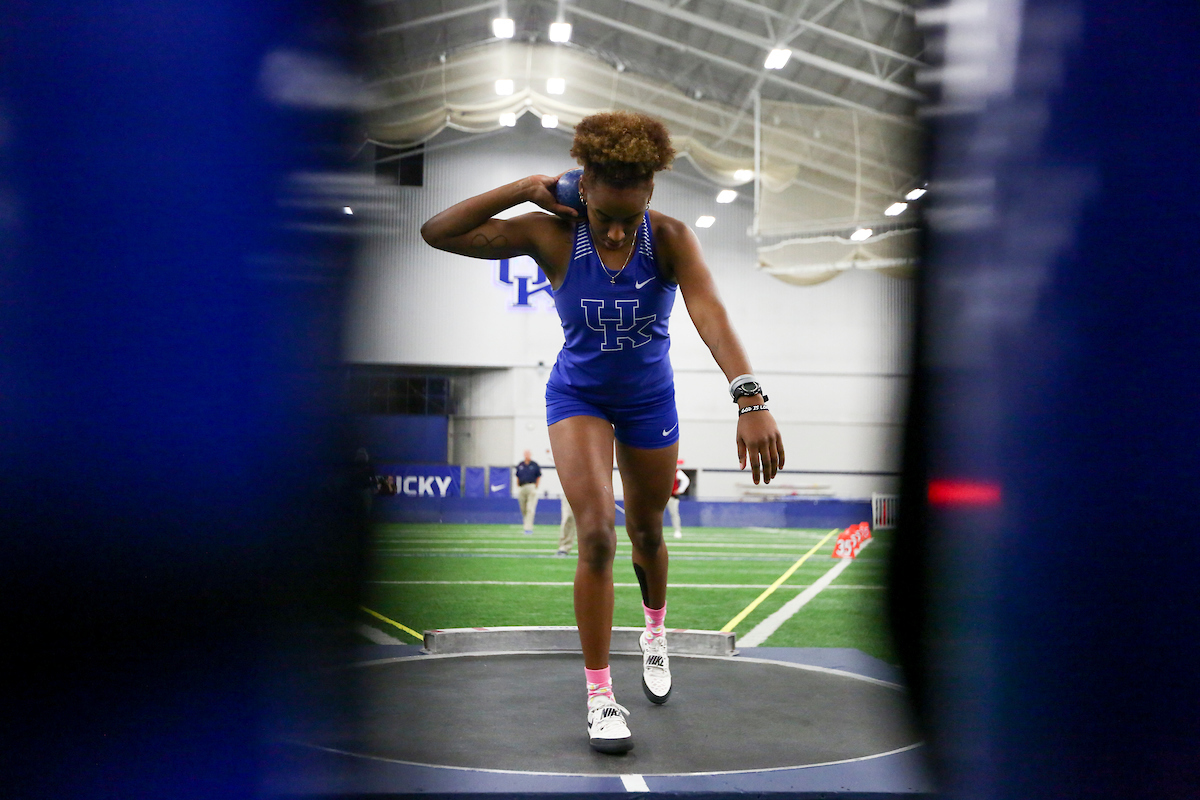 Jada Terrell.

Jingle Bells Open.


Photo by Hannah Phillips | UK Athletics