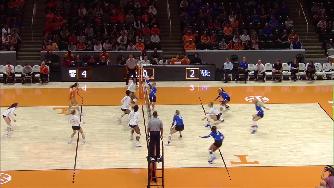 VB: Kentucky 3, Tennessee 0