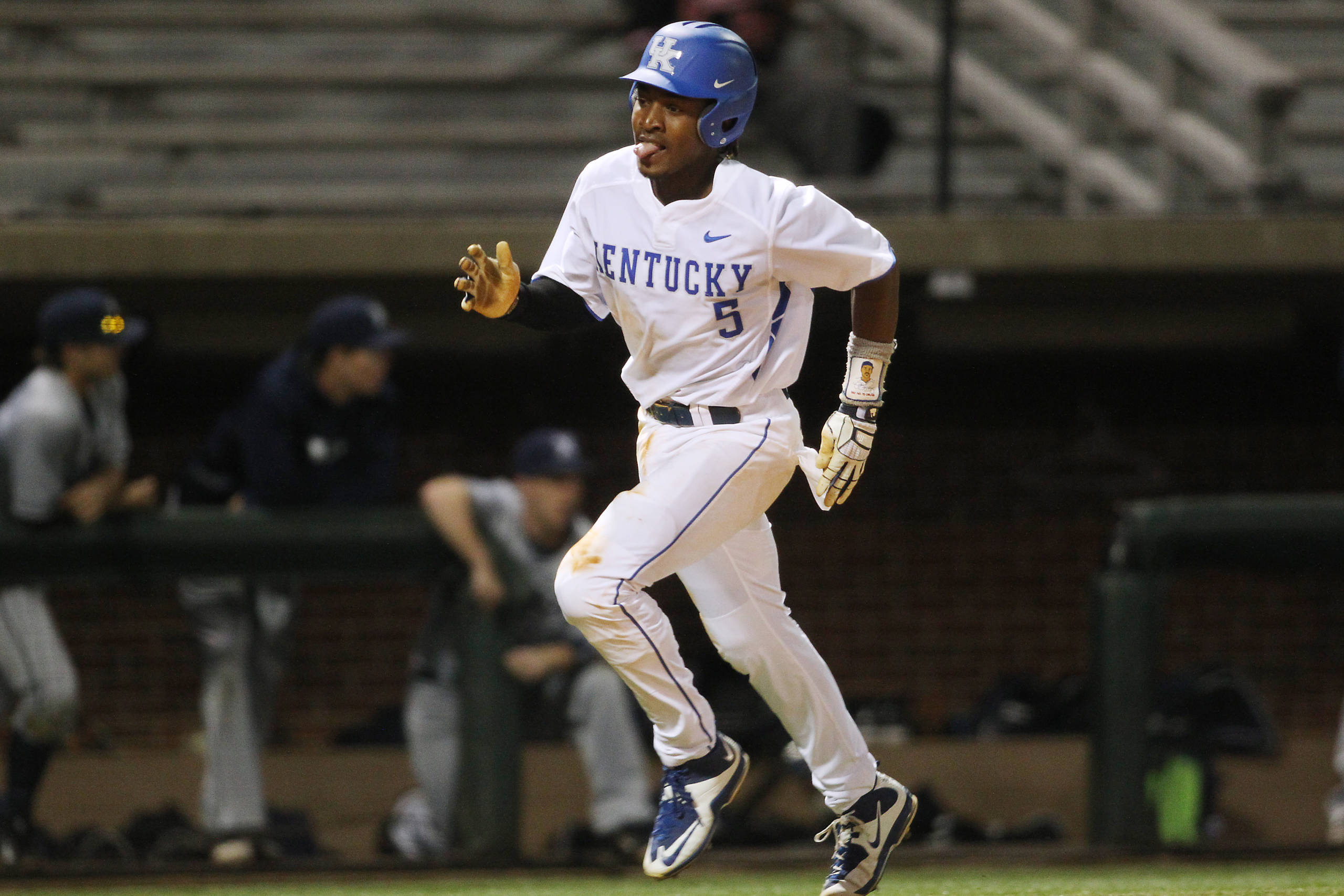 No. 12 Baseball Travels to Face Tennessee in Three-Game Set