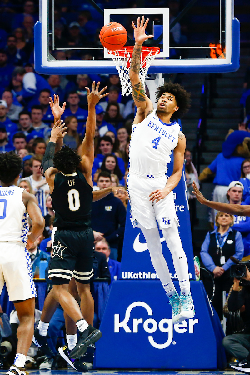 Nick Richards. 

UK beats Vandy 71-62. 

Photo By Barry Westerman | UK Athletics