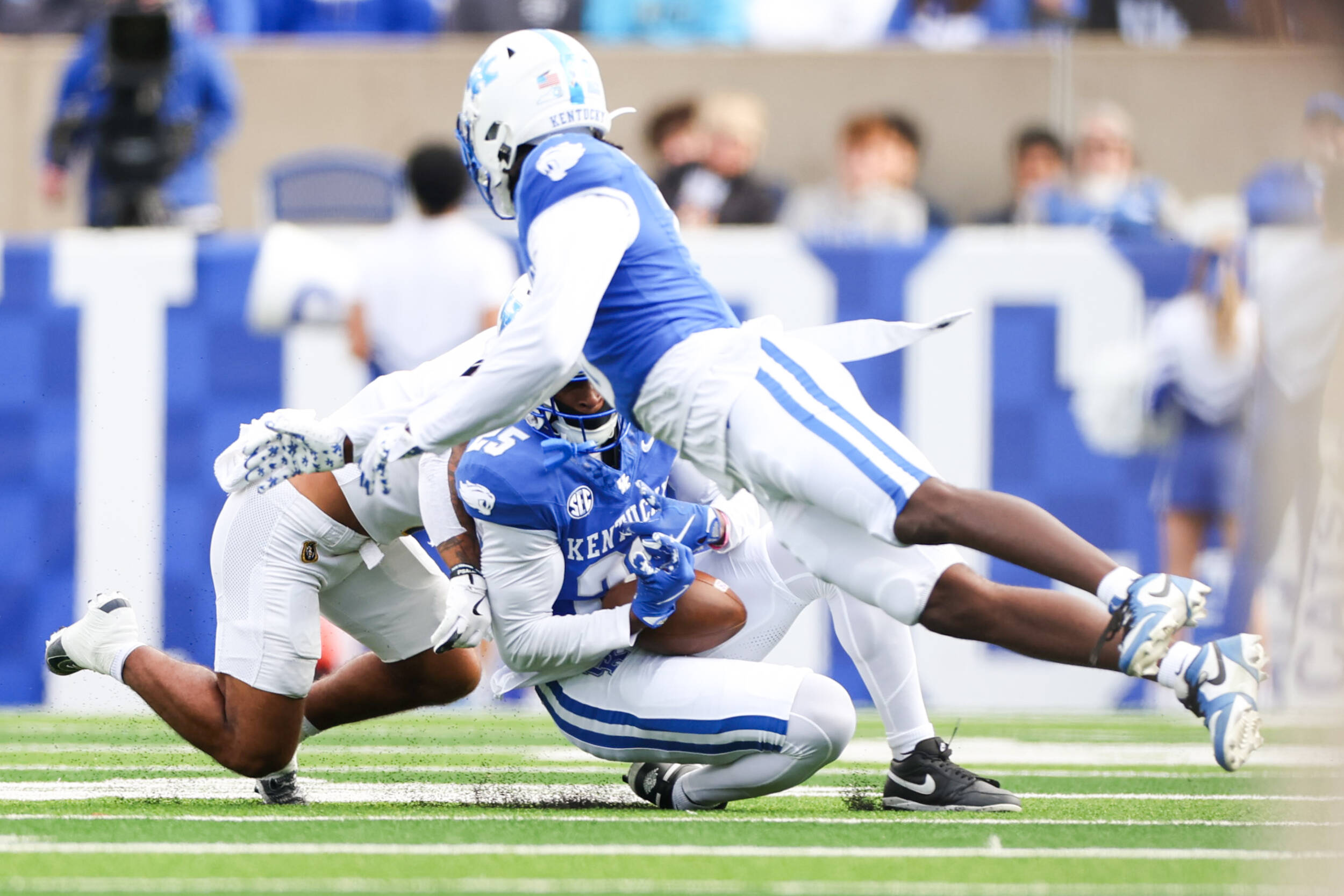 Highlights: Kentucky 48, Murray State 6