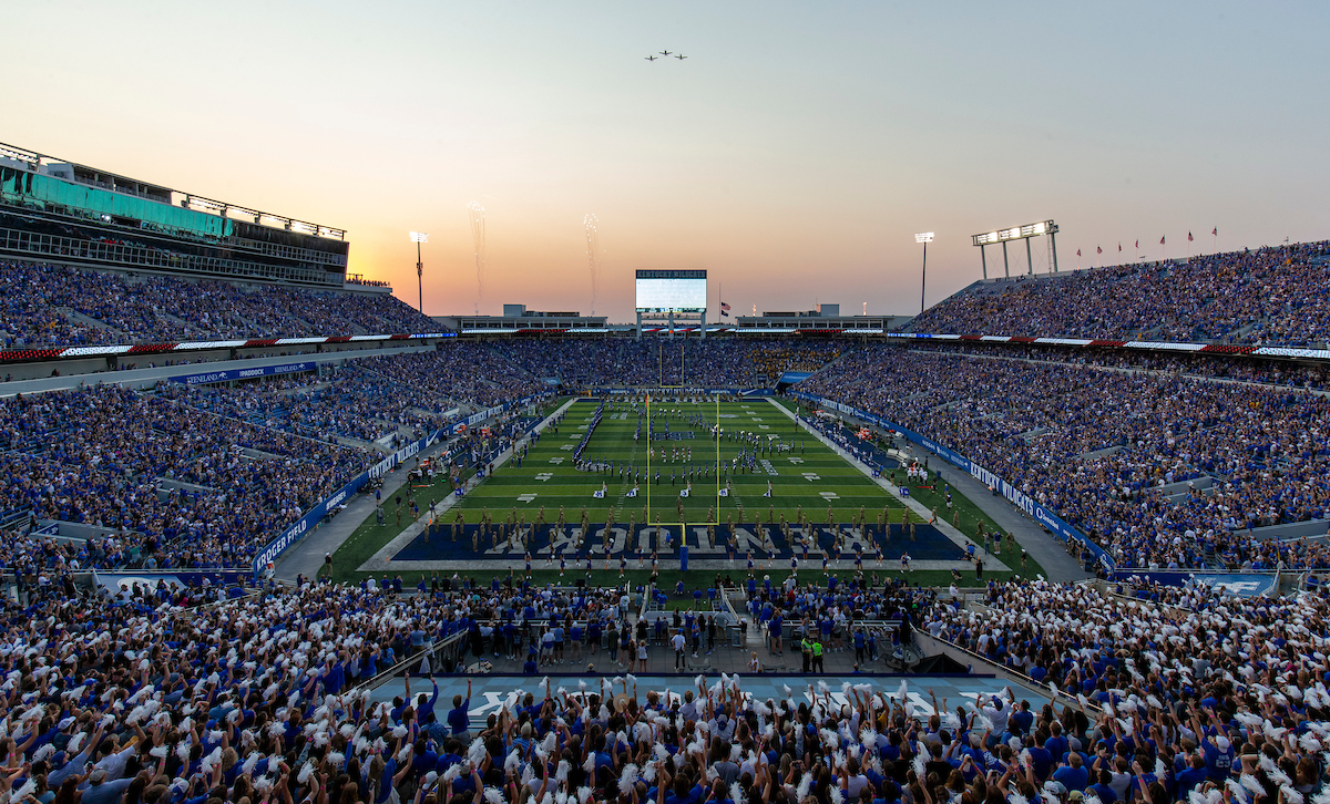 Kroger Field. Kentucky beat Mizzou 35-28. Photo By Barry Westerman | UK Athletics