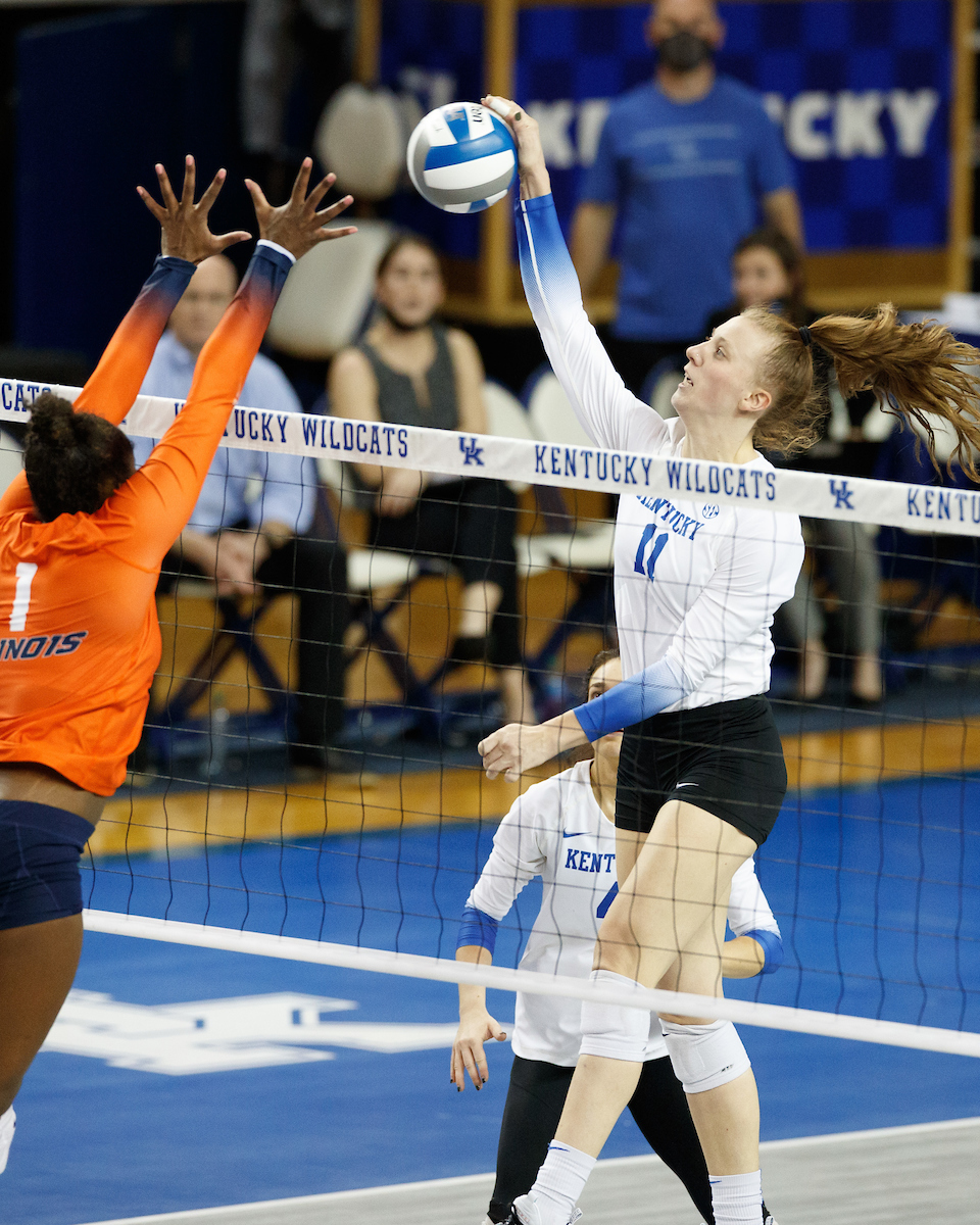 Elise Goetzinger.

Kentucky falls to Illinois 3-1.

Photo by Elliott Hess | UK Athletics