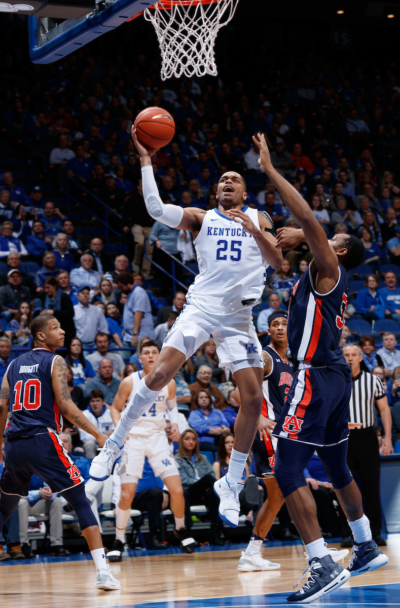 PJ Washington.


Kentucky beats Auburn, 80 - 53.

Photo by Elliott Hess | UK Athletics