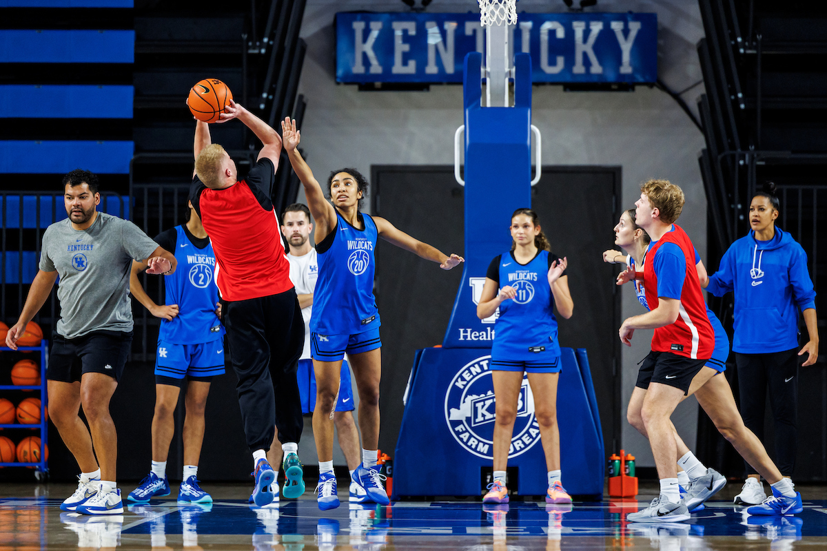 Women's Basketball Practice Photo Gallery (Oct. 19)