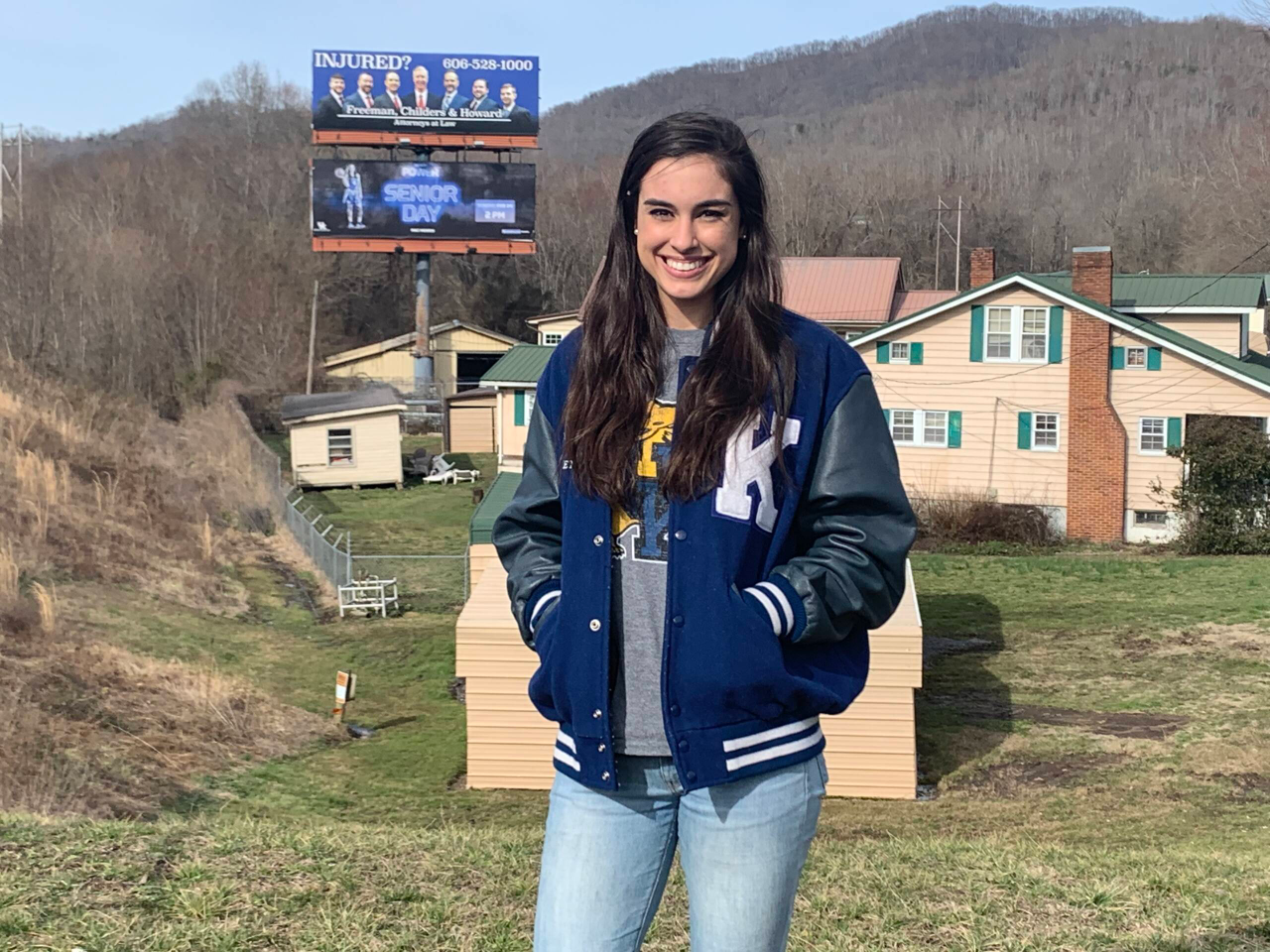 Maci Morris returned to Bell County to meet some of her biggest fans on Wednesday, Feb. 13. 