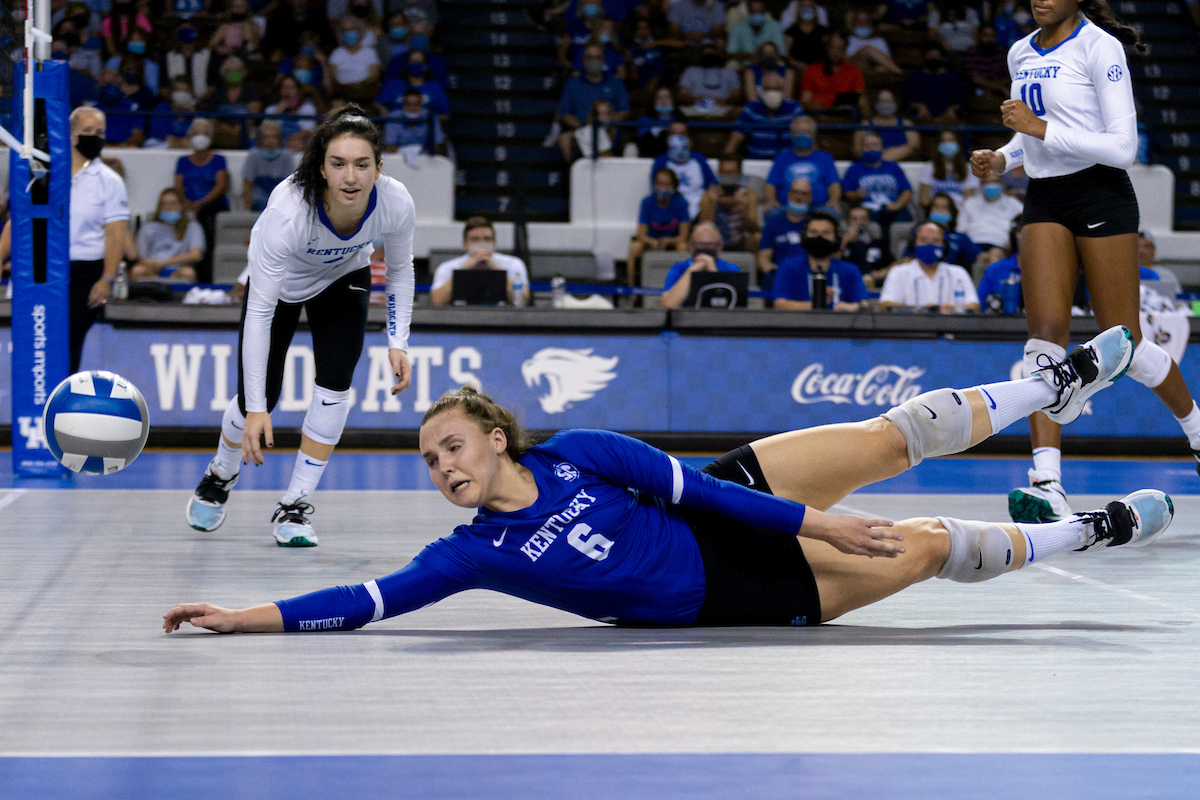 Eleanor Beavin.

Kentucky beats Stanford 3-2.

Photo by Grant Lee | UK Athletics
