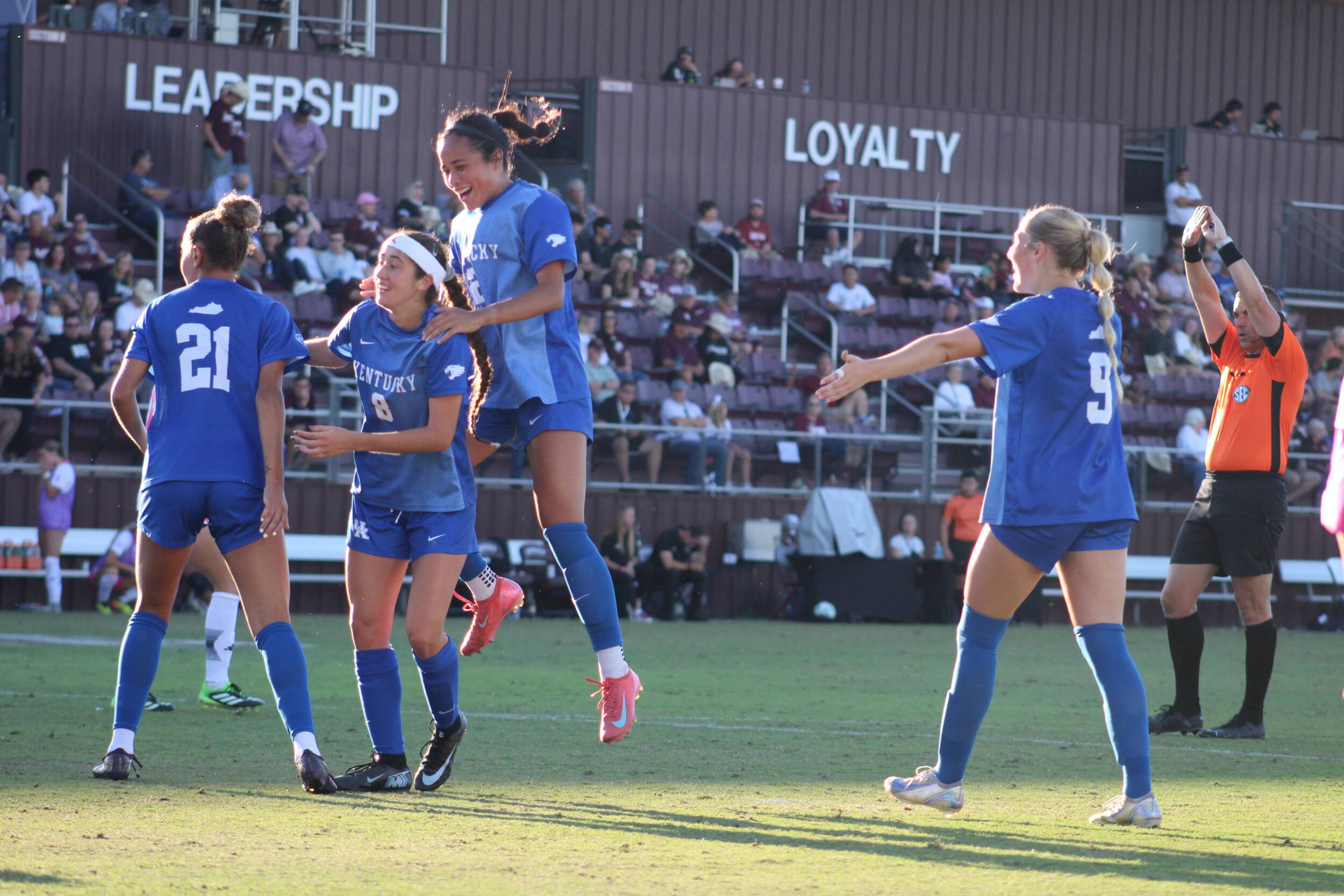 Wildcats Dominate Texas A&M, 3-0, To Close Regular Season