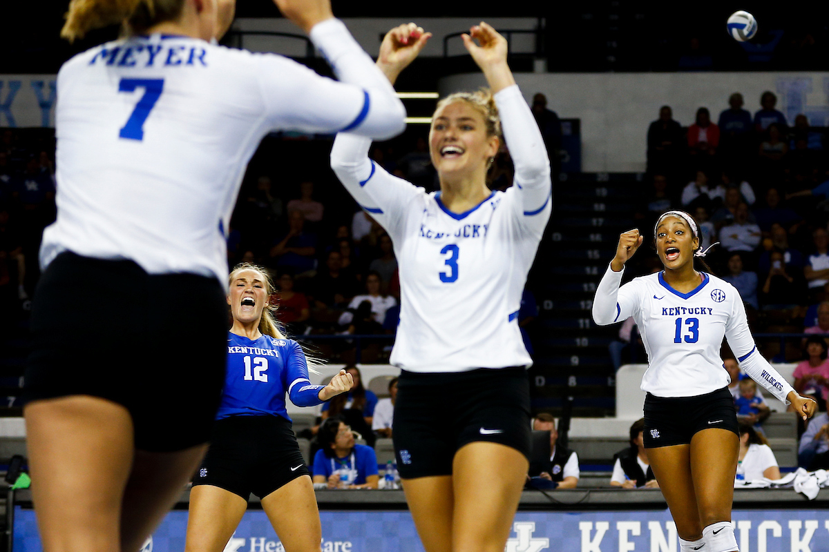 Leah Edmond. Madison Lilley. Gabby Curry. Leah Meyer.

UK Volleyball falls to Georgia 2-3. 

Photo by Isaac Janssen | UK Athletics
