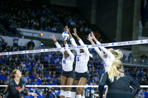 Reagan Rutherford, Azhani Tealer, and Alli Stumler.

Kentucky sweeps SEMO 3-0.

Photo by Sarah Caputi | UK Athletics