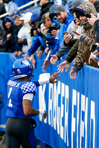 Lynn Bowden Jr. 

UK beat UL 45-13.

Photo By Barry Westerman | UK Athletics