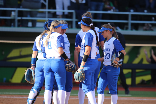 The University of Kentucky softball team in action against The University of Oregon in the final game of the NCAA Super Regional series on Saturday, May 26th, 2018, at the Jane Sanders Stadium in Eugene, OR.

Photos by Noah J. Richter I UKAthletics