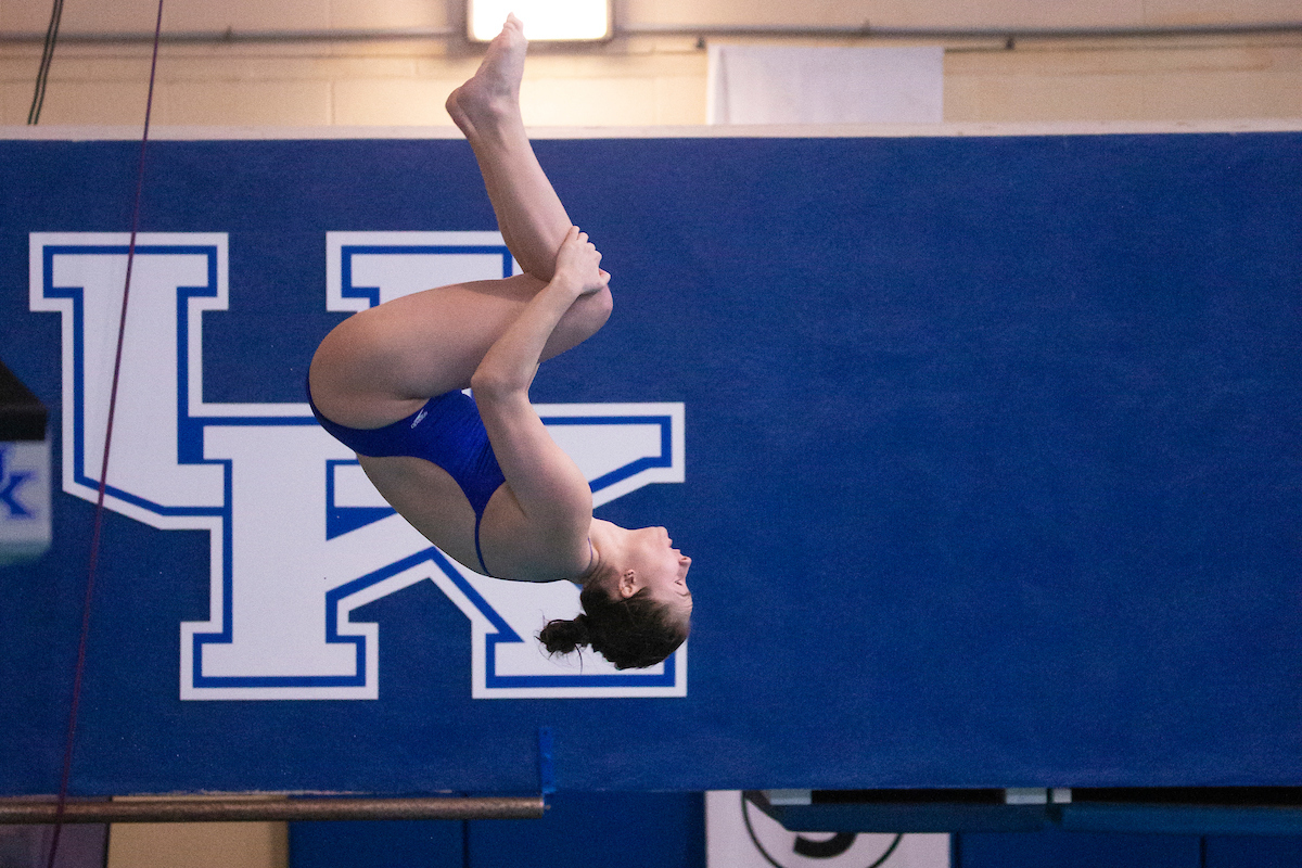 Kentucky Women’s team beats Louisville 200.5 - 99.5.
Kentucky Men’s team falls to Louisville 111 - 188.

Photo by Grace Bradley | UK Athletics