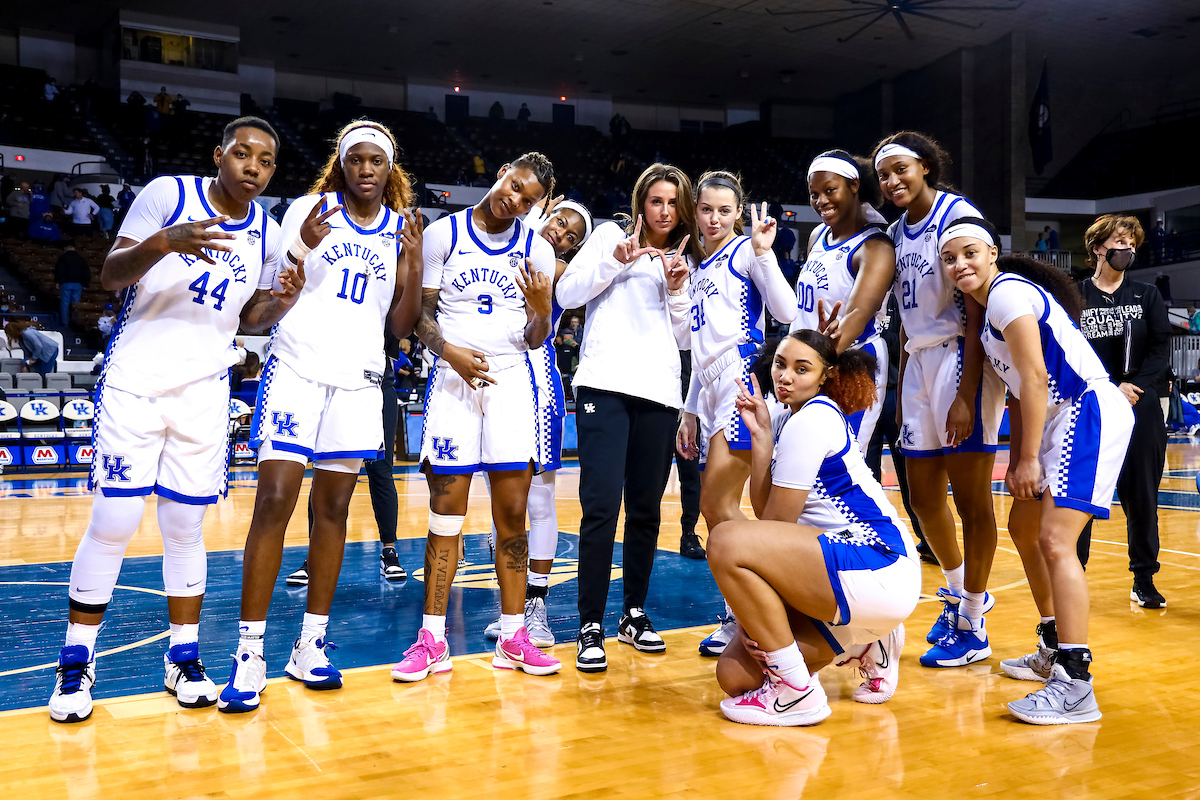 Team.

Kentucky beats Vanderbilt 69-65.

Photo by Eddie Justice | UK Athletics
