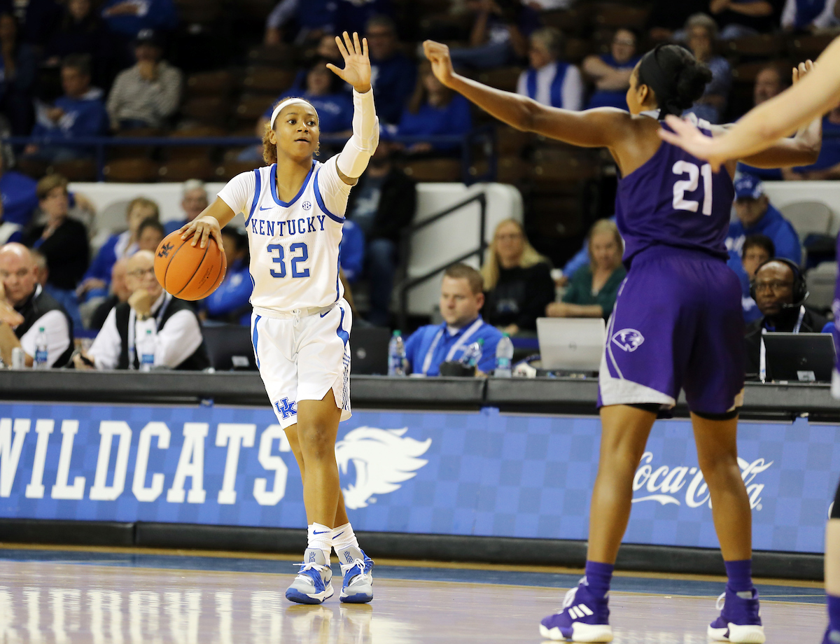 Jaida Roper

UK Women's Basketball beat High Point University 71-49 at Memorial Coliseum  on Sunday, November 18th, 2018.

Photo by Britney Howard  | UK Athletics