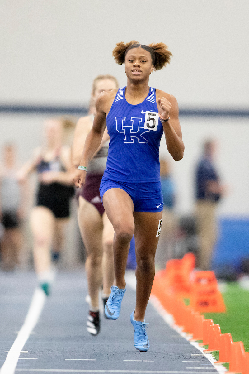 Asiayna Achane.

Jingle Bells Open.


Photo by Chet White | UK Athletics