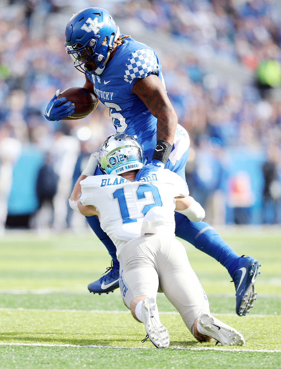 Benny Snell

UK Football beats MTSU 34-23 on Senior Day at Kroger Field. 

Photo by Britney Howard | UK Athletics