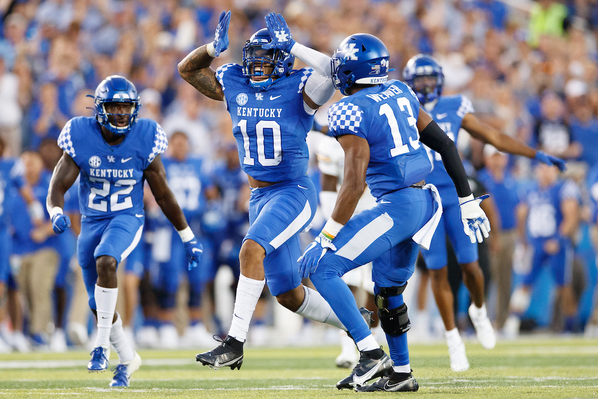 Jacquez Jones.

Kentucky beat Missouri, 35-28.

Photo by Elliott Hess | UK Athletics