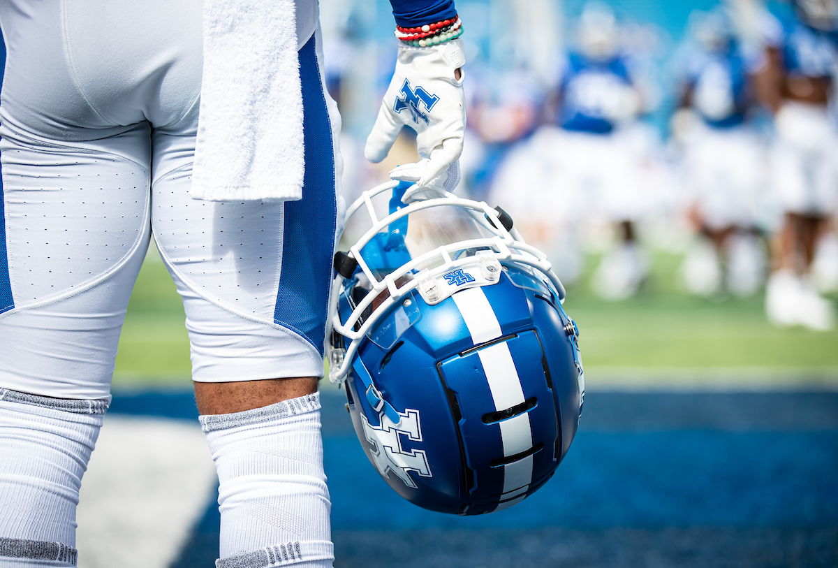 UK Helmet

UK beats UTC, 28-23.

Photo by Jacob Noger | UK Athletics