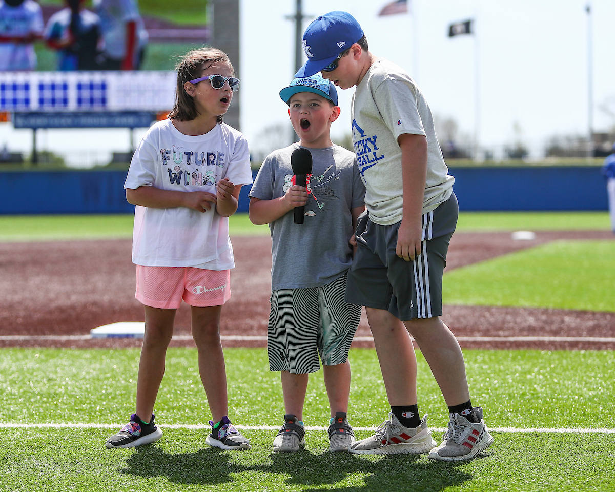 Play Ball Kids. 

Kentucky beats Vanderbilt 3-2.

Photo by Sarah Caputi | UK Athletics