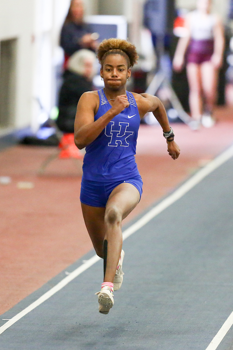Jada Terrell.

Jingle Bells Open.


Photo by Hannah Phillips | UK Athletics