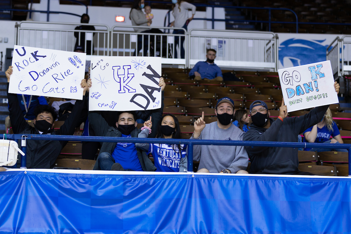 Fans.

Cheer & Dance Nationals Sendoff

Photo by Grant Lee | UK Athletics