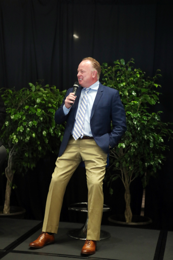 Coach Stoops

The Football Team Alumni Luncheon on Thursday, July 26, 2018. 

Photo by Britney Howard | UK Athletics