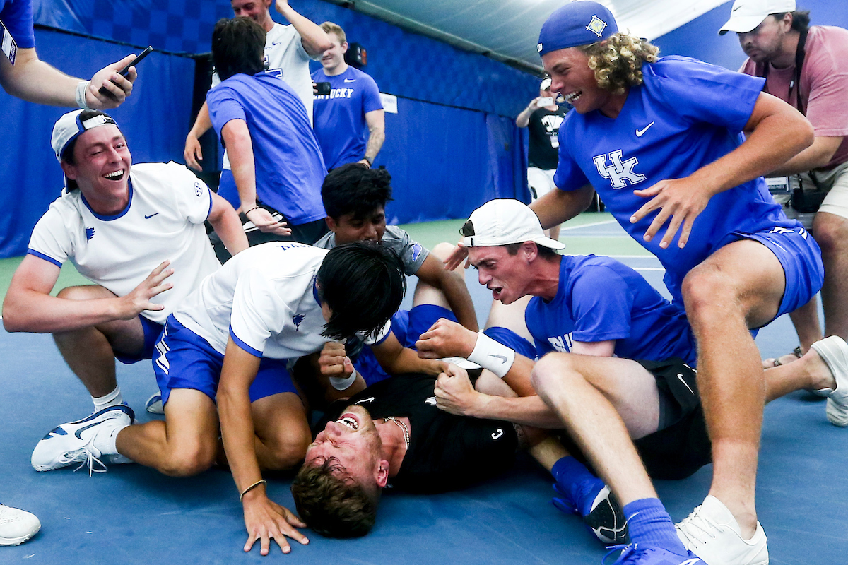 Team.

Kentucky defeats Wake Forest 4-2 in NCAA Tournament Sweet Sixteen.

Photo by Grace Bradley | UK Athletics