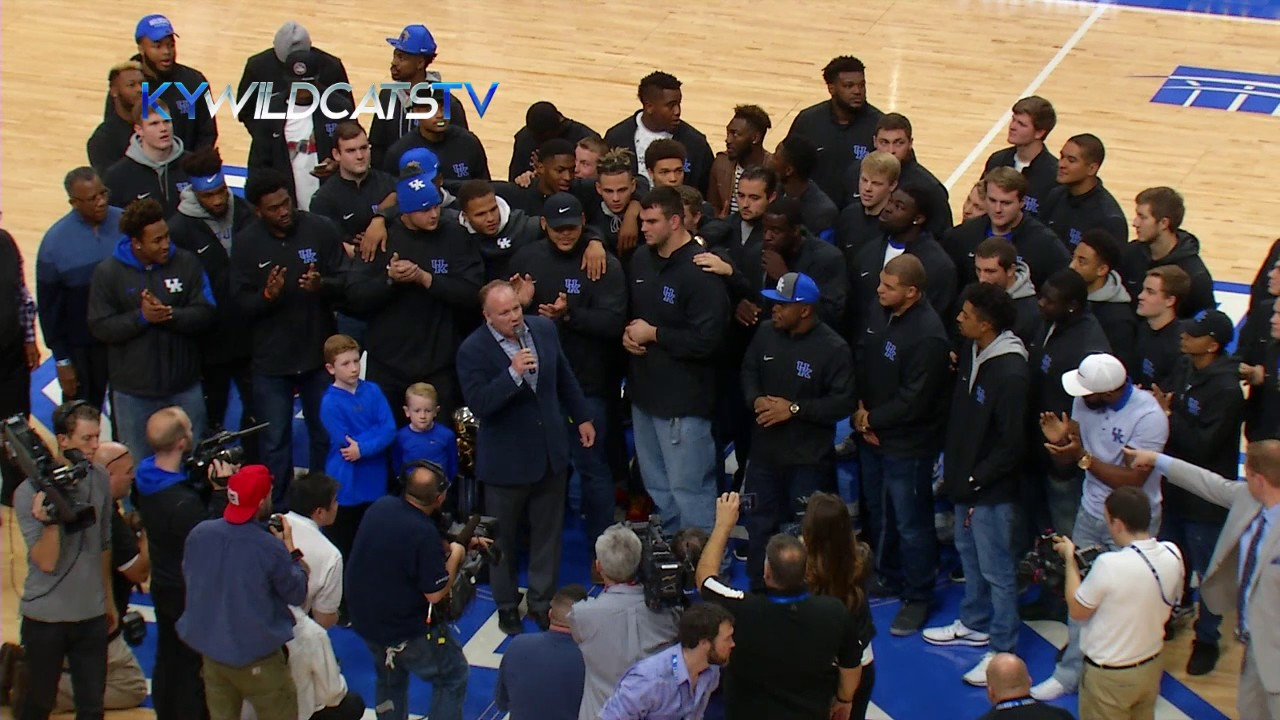 FB: Kentucky Football Halftime Ceremony