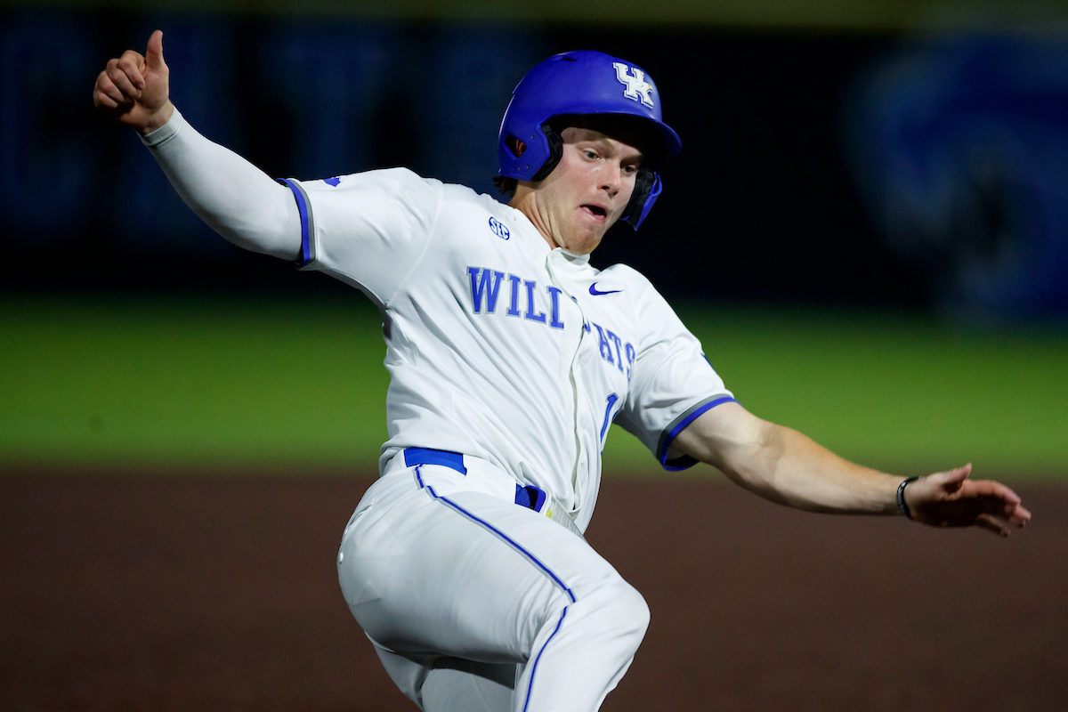 Kentucky Drops 5-4 Decision to Missouri in Sloppy Outing
