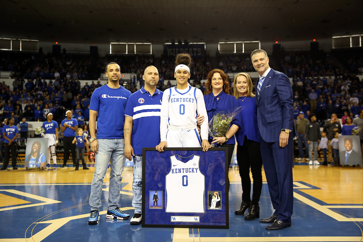 LaShae Halsel

The UK Women's Basketball team beat LSU on Senior Day on Sunday, February 24, 2019.

Photo by Britney Howard | UK Athletics