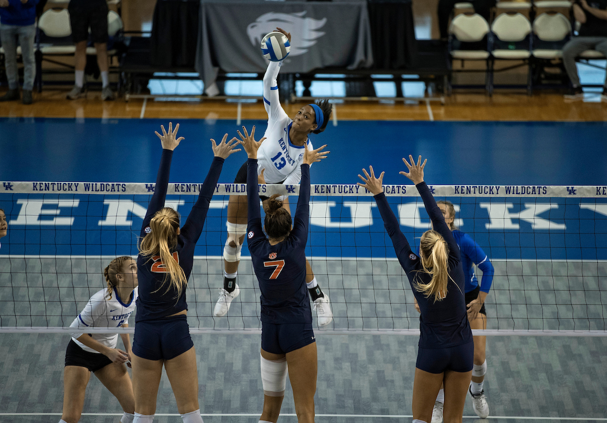 as Kentucky played Auburn on November 24, 2018.  Photo by Mark Cornelison | UKphoto