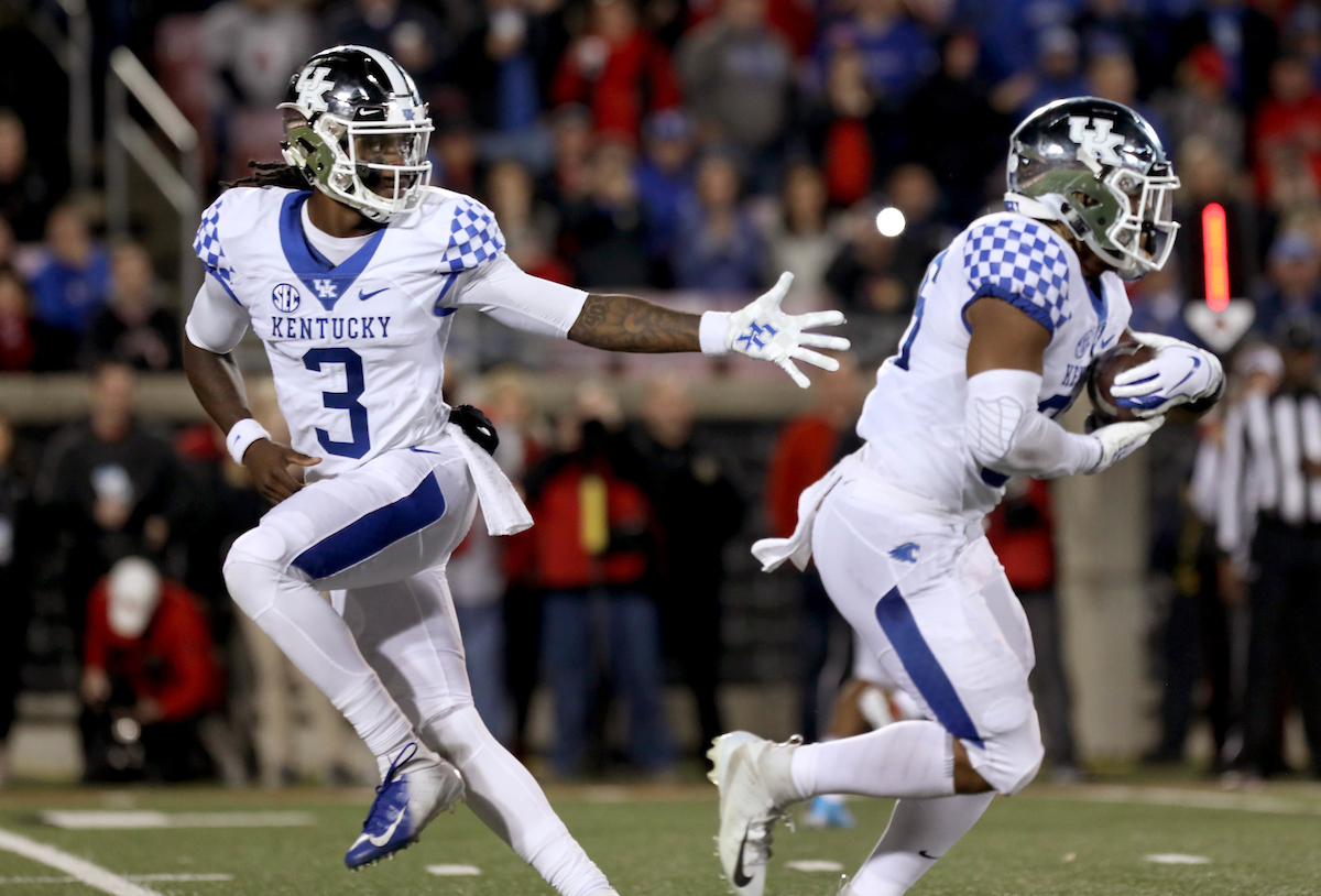 Terry Wilson and Benny Snell Jr.

Kentucky Football beats Louisville at Cardinal Stadium 56-10.

Photo By Robert Burge l UK Athletics