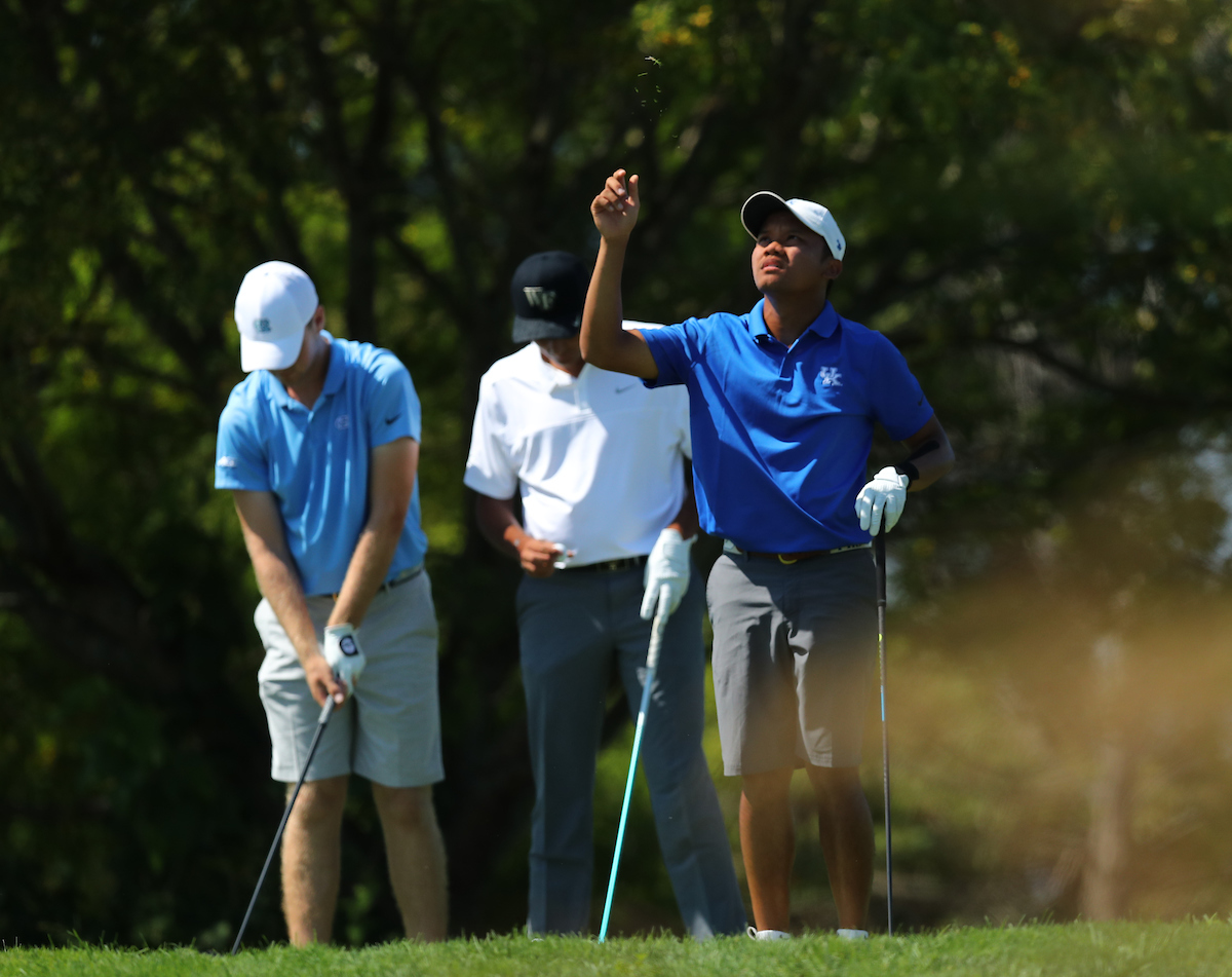 FADHLI SOETARSO.

Day one of the Louisville Cardinal Challenge.


Photo by Elliott Hess | UK Athletics