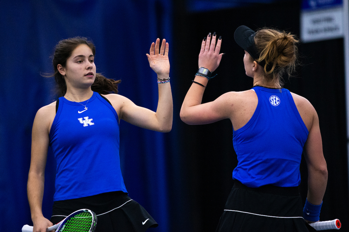 Fiona Arrese & Akvile Parazinskaite.

Kentucky defeats Cincinnati 6-1.

Photo by Grace Bradley | UK Athletics