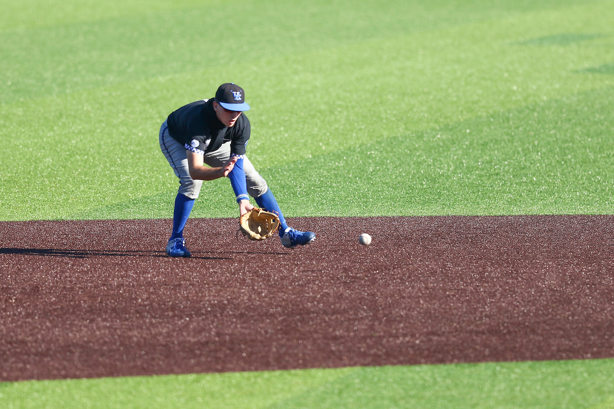 Drew Grace

2020 Fall Ball

Photo by Grant Lee | UK Athletics