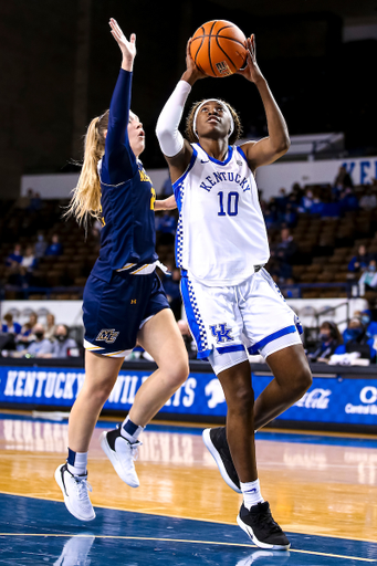 Rhyne Howard. 

Kentucky beats Merrimack 90-56.

Photo by Eddie Justice | UK Athletics