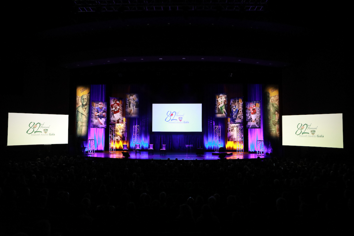 Josh Allen is honored as the 2018 Bednarik Award winner at the Maxwell Football Club Gala on Friday, March 7th, 2019.

Photo by Noah J. Richter | UK Athletics