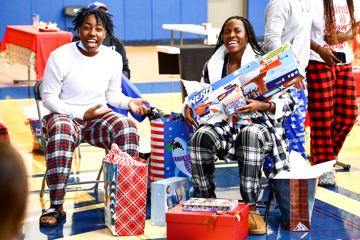 Dreuna Edwards. Rhyne Howard. 

Kentucky WBB Christmas Party.

Photo by Eddie Justice | UK Athletics