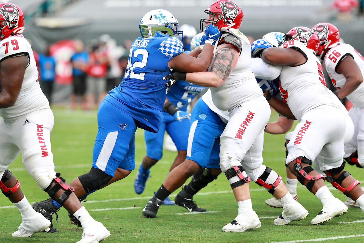 Phil Hoskins

Kentucky beats NC State 23-21

Photo by Jacob Noger | UK Football