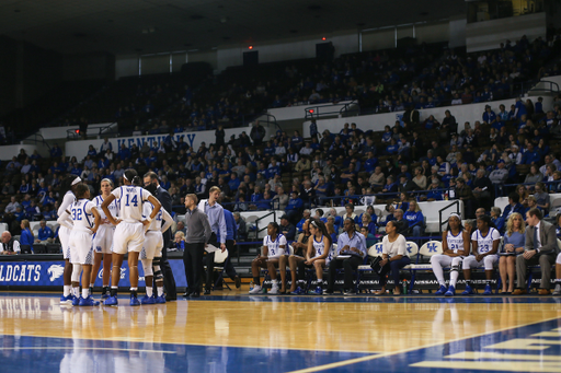 Team. Crowd. 

Kentucky women's basketball falls to Ole Miss. 

Photo by Eddie Justice | UK Athletics