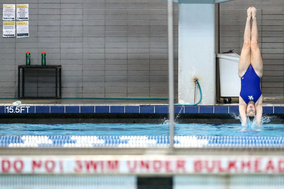 2020-21 Swim/Dive Blue/White match.

Photo by Eddie Justice | UK Athletics