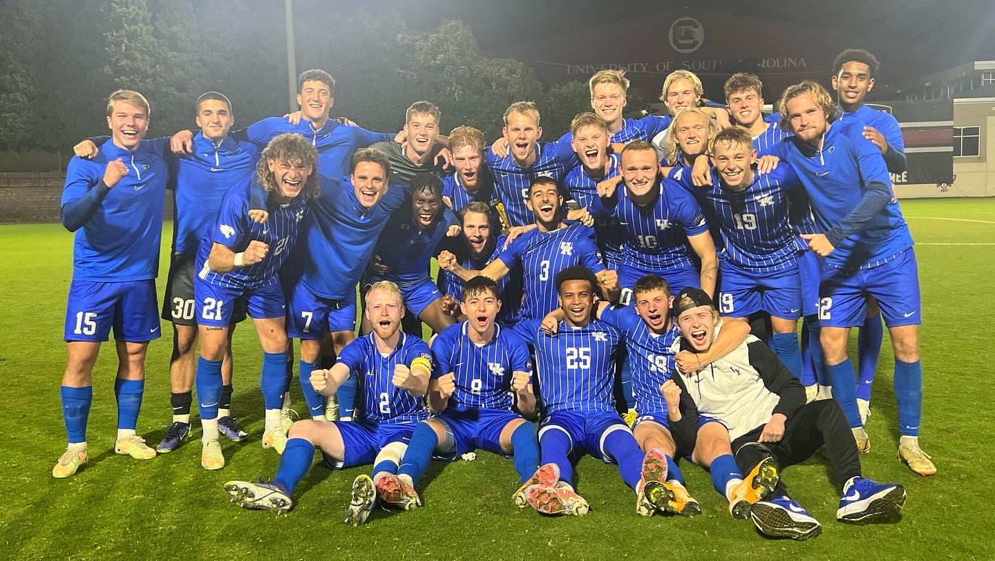 Men’s Soccer Remains Undefeated Earning Regular Season Title Outright