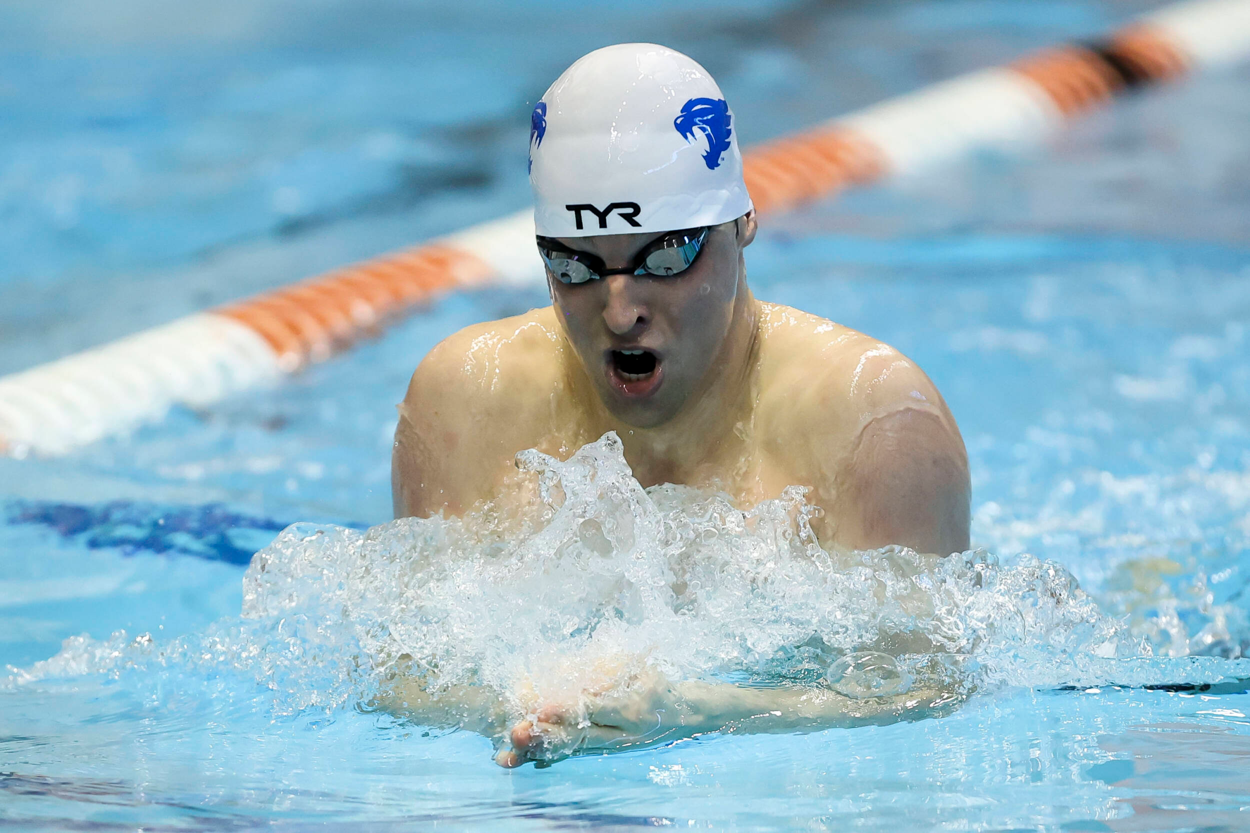 Jonathan Rom Sets School Record, Kentucky Swim & Dive Concludes Tennessee Invitational