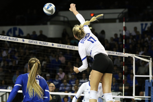 Alli Stumler

UK volleyball beats Purdue in the second round of the NCAA Tournament.  

Photo by Meghan Baumhardt  | UK Athletics